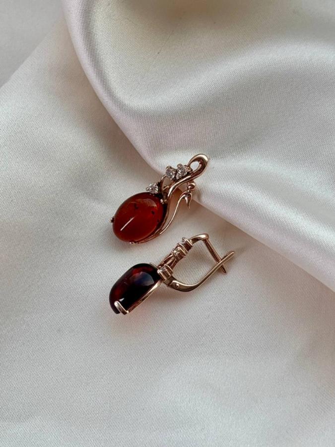 купить Серьги из серебра с красным янтарем и фианитом , фото 1