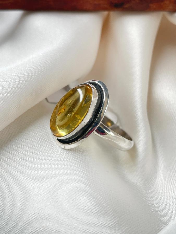 купить Кольцо из серебра с янтарем,18 размер  , фото 1