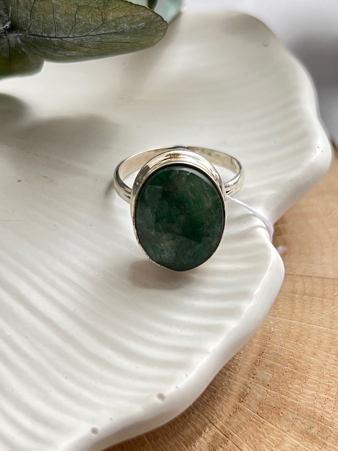 Кольцо из серебра с изумрудом (зелёный берилл) в огранке, 18,25 размер U-239, фото 3
