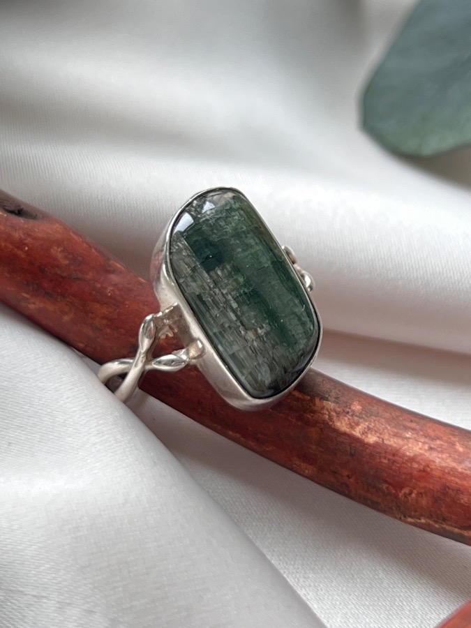 Кольцо из серебра с верделитом (зелёный турмалин),18,75 рвзмер U-1353, фото 3