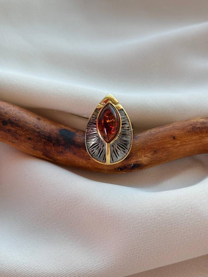 купить Кольцо из серебра с красным янтарем  , фото 2