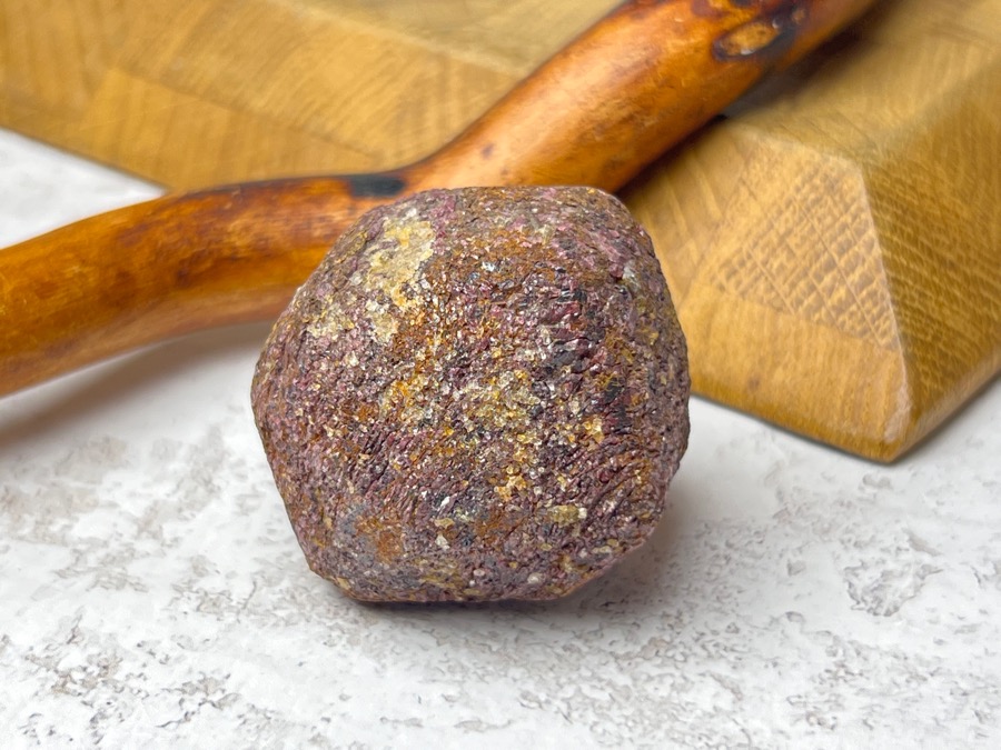 Альмандин (гранат),3,6 х 3,7 х 4,1 см OBM-1388, фото 3