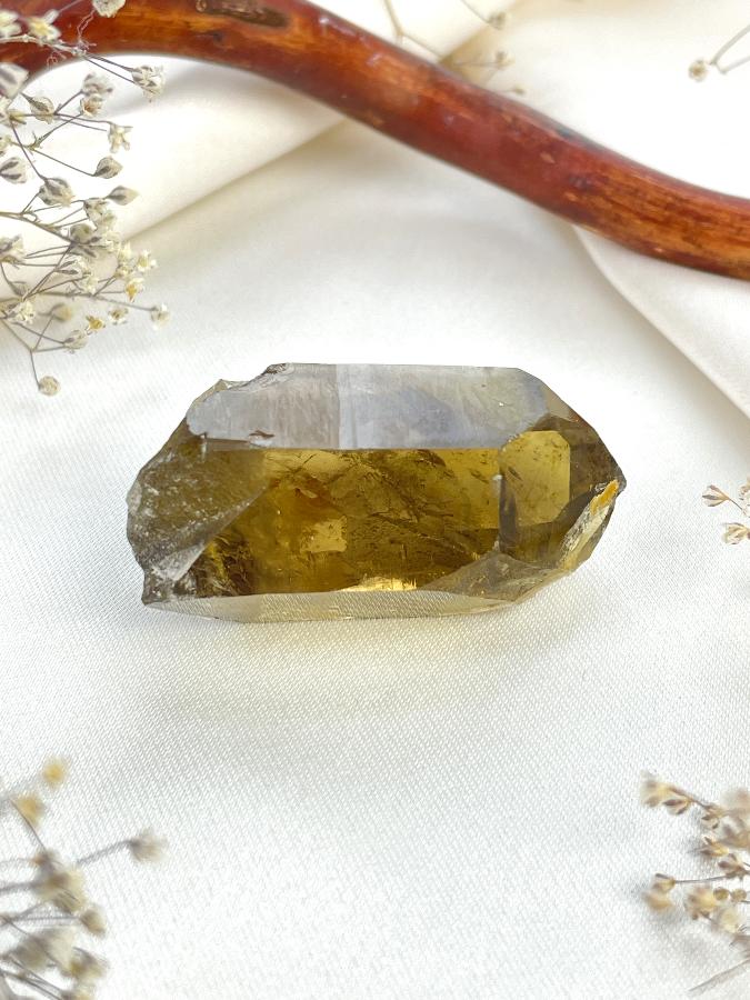 Кристалл цитрина (облагороженный), 4 х 2,1 х 1,8 KR-0054, фото 1