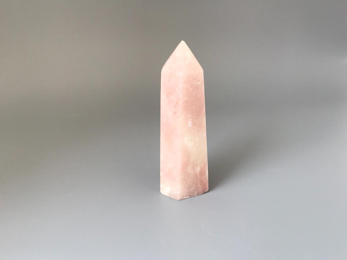 Столбик (обелиск) из розового талика 8,2х2,6х2,4 см ST-0123, фото 1