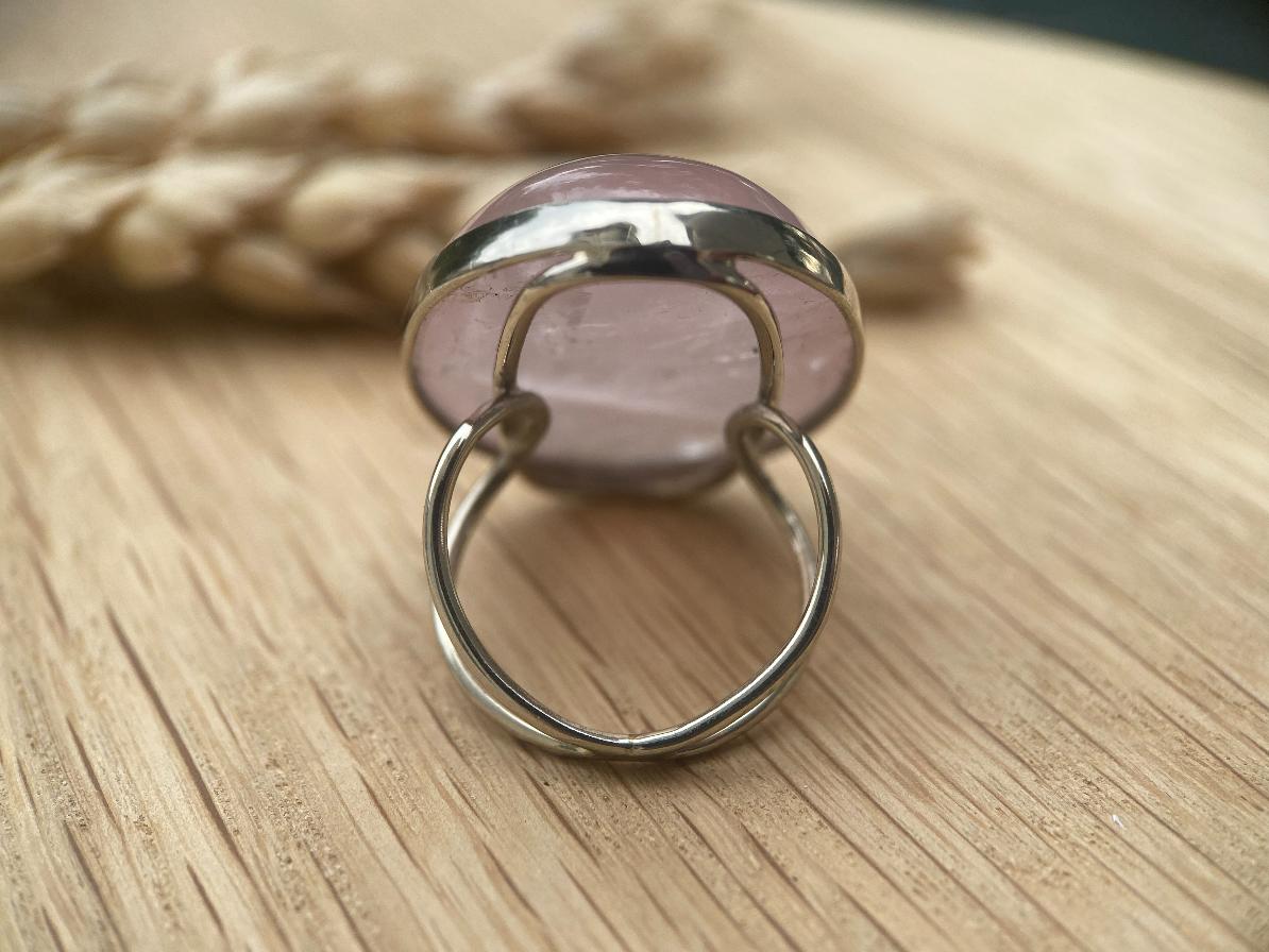 Купить Кольцо с розовым кварцем, 16,5 размер от магазина В Мире Самоцветов