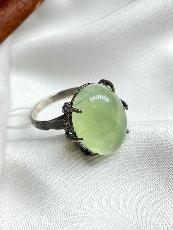 купить Кольцо из серебра с пренитом,19 размер , фото 3