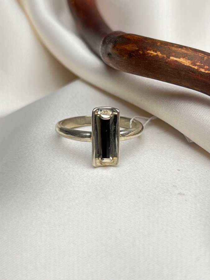 Кольцо из серебра с шерлом (чёрный турмалин), 16,5 размер U-669, фото 1