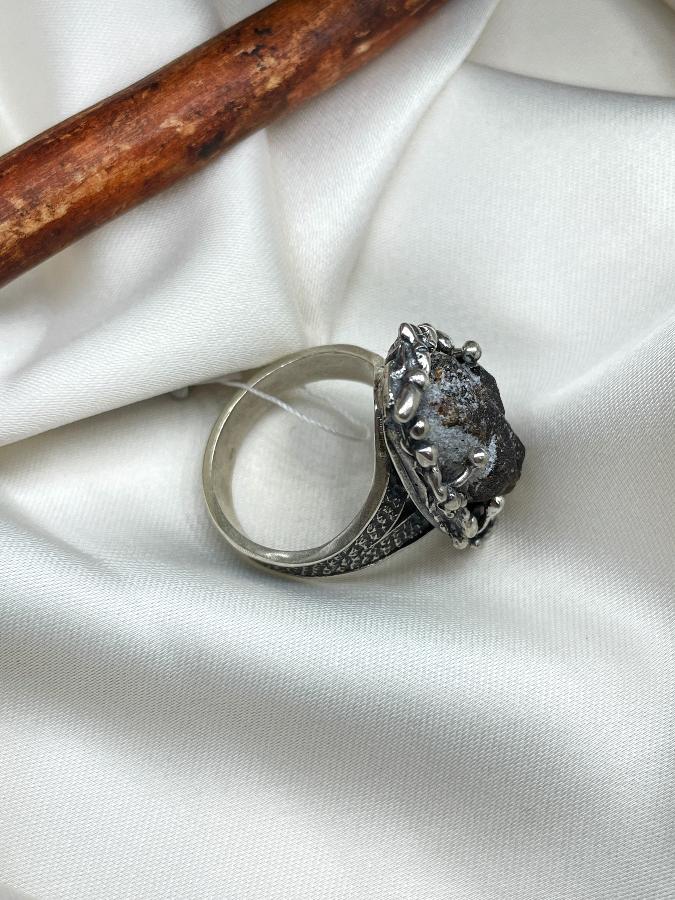 купить Кольцо из серебра с ставролитом,19,5 размер , фото 4