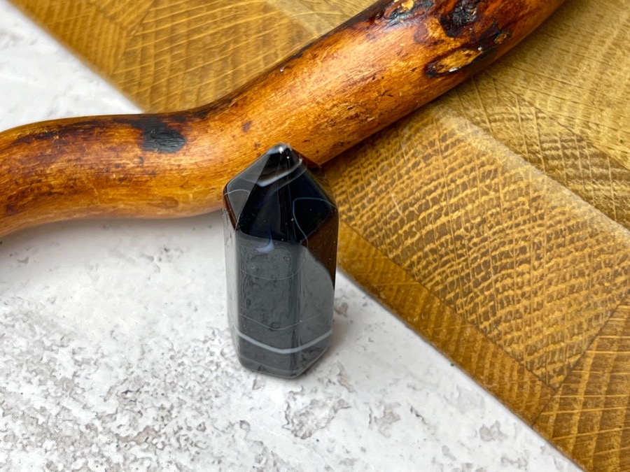 Столбик (обелиск) из чёрного агата, 1,4 х 1,6 х 4,4 см ST-0313, фото 3