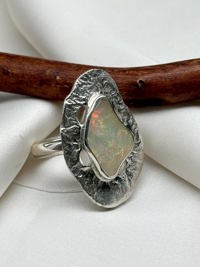 купить Кольцо из серебра с благородным опалом,16,5 размер , фото 1
