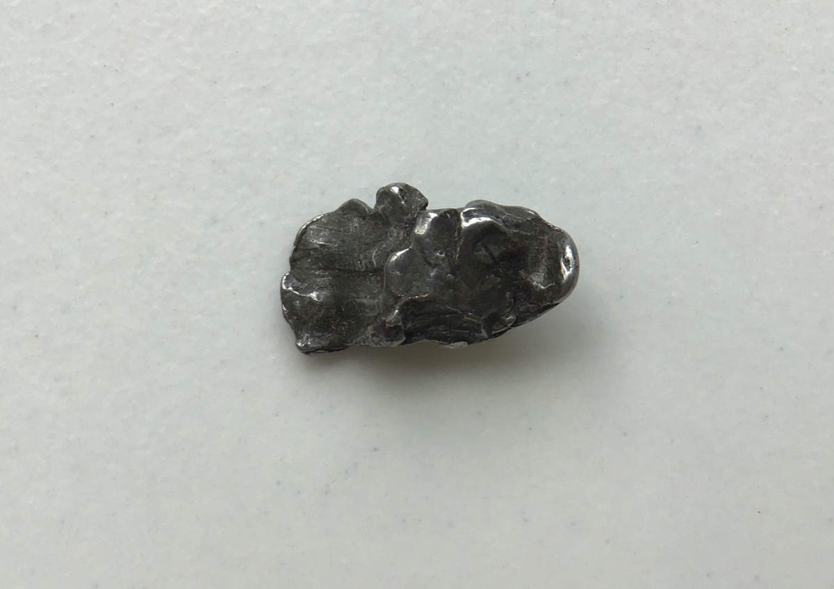 Метеорит Кампо-дель-Сьело 1,2 х 0,5 х 0,2 см MT-0012, фото 1