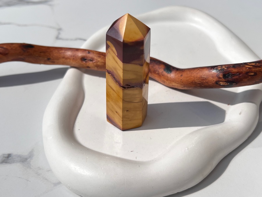 Столбик (обелиск) из мукаита (австралийская яшма), 2,4 х 2,7 х 7,8 см ST-0206, фото 2