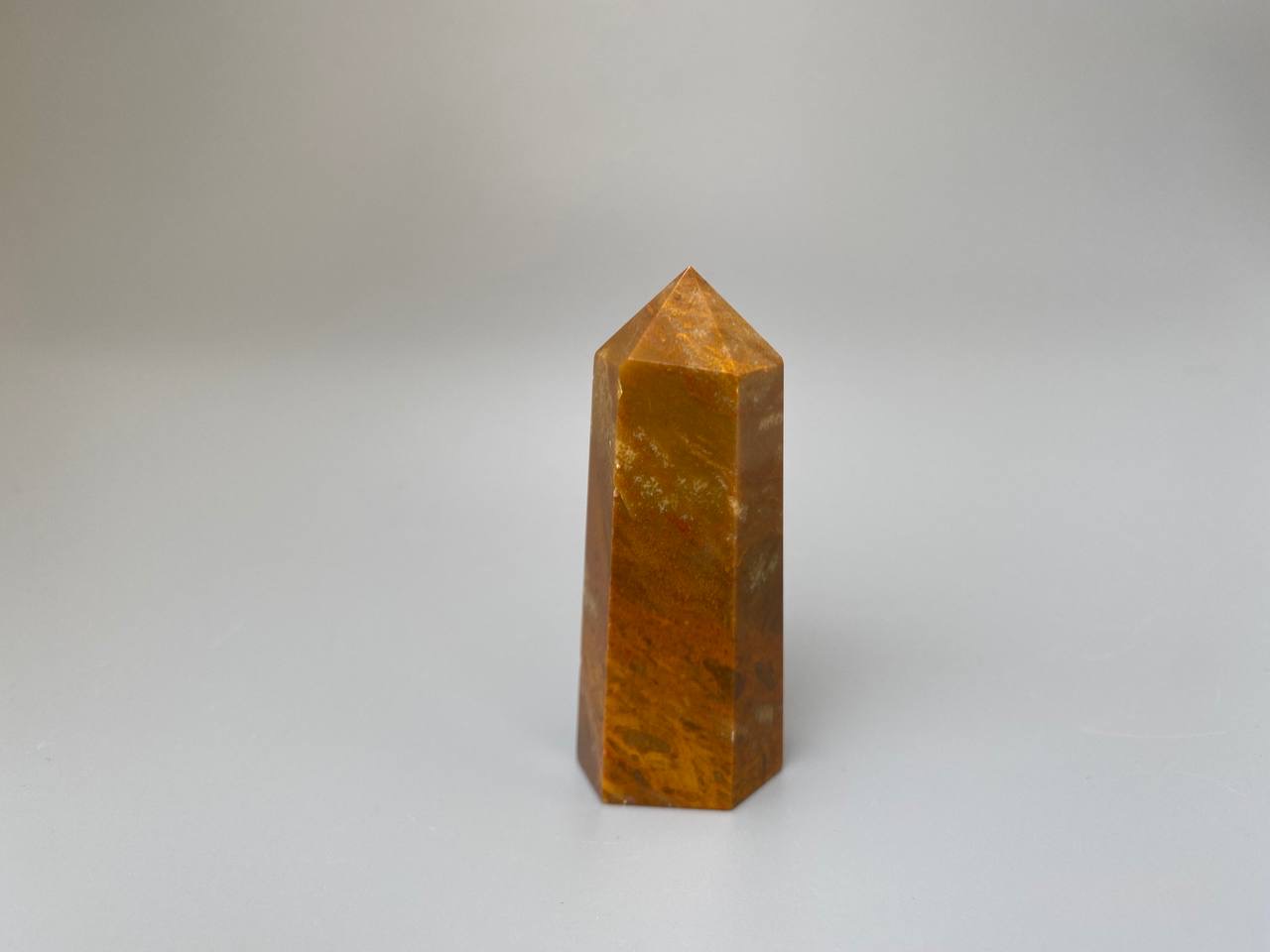 Столбик (обелиск) из мукаита (австралийской яшмы) 6,6х2,0х2,5 см ST-0020, фото 1