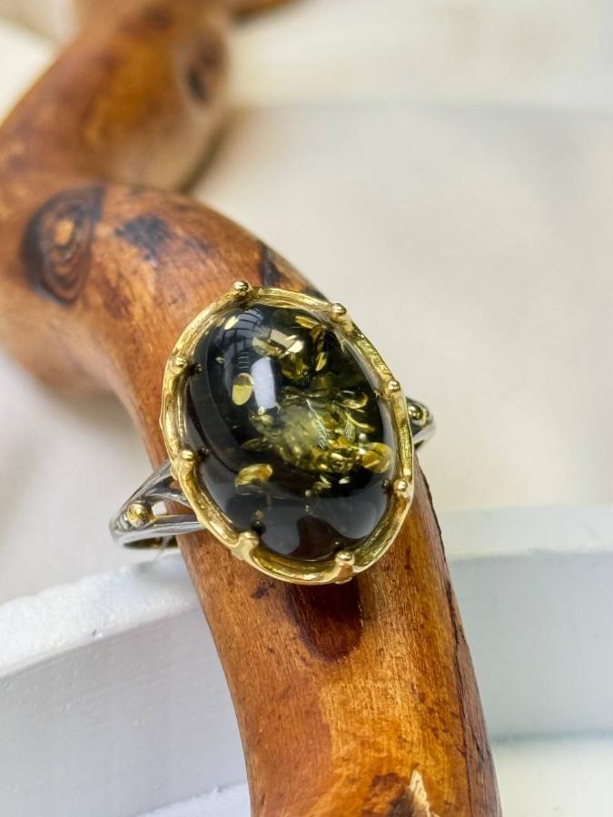 купить Кольцо из серебра с зеленым янтарем  , фото 1