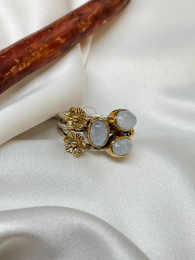 Кольцо из серебра с лунным камнем, 18 размер  , фото 3