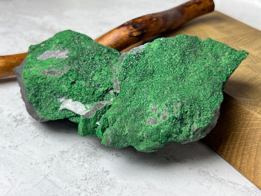 Уваровит (зелёный гранат), 4,6 х 8,2 х 12,5 см OBM-1430, фото 3