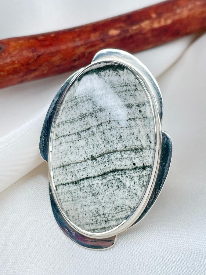 купить Кольцо из серебра с яшмой(скарн),16 размер , фото 1