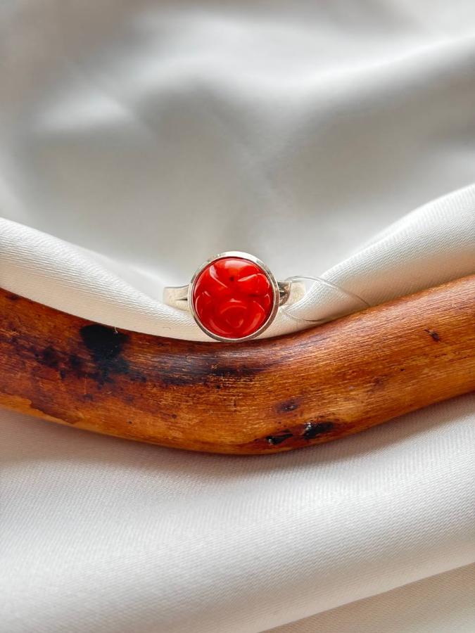 купить Кольцо из серебра с кораллом  , фото 2