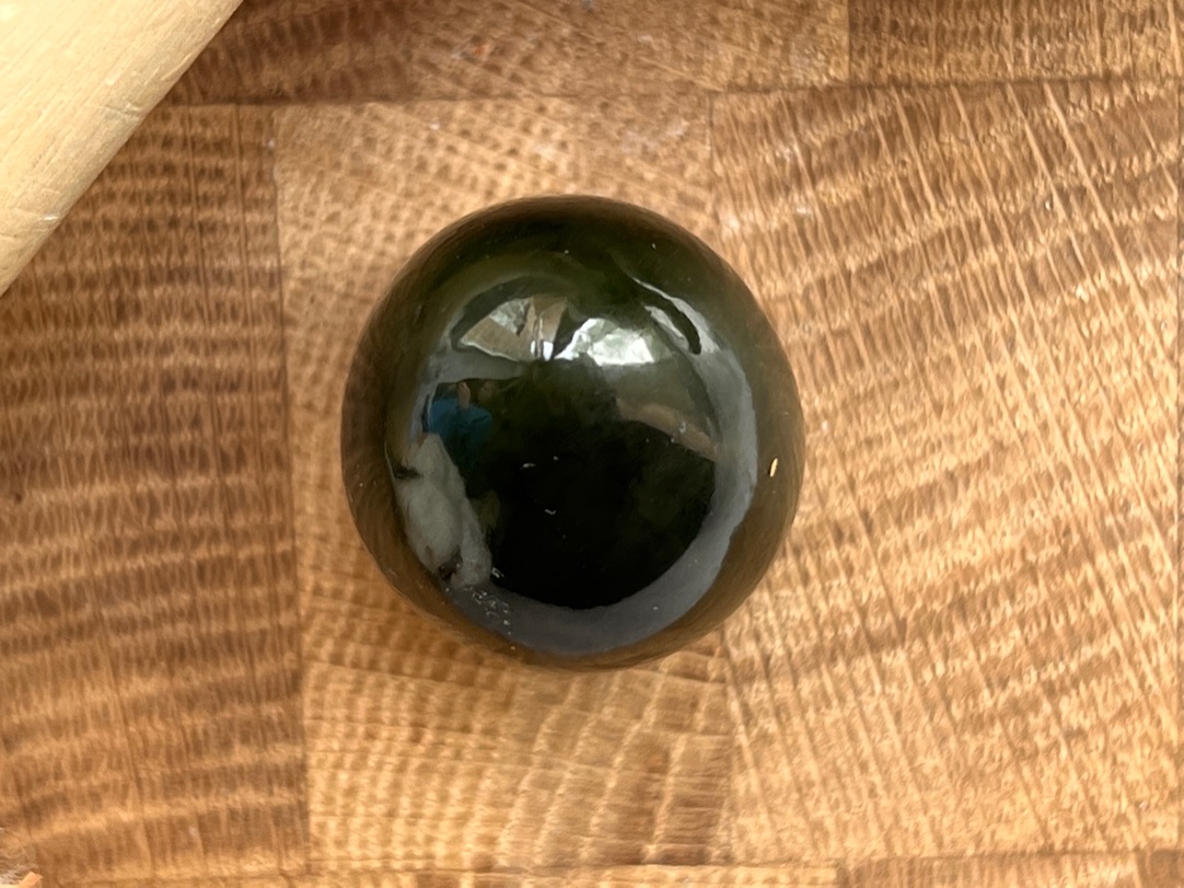 Яйцо из нефрита 2,4 х 3,4 см JA-0075, фото 4