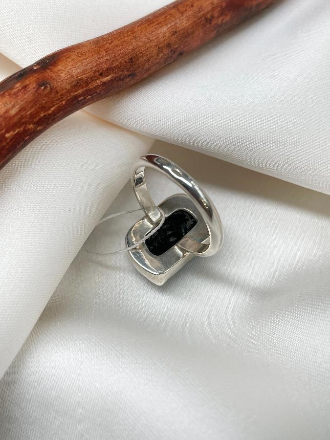 купить Кольцо из серебра с шерлом,16 размер , фото 4