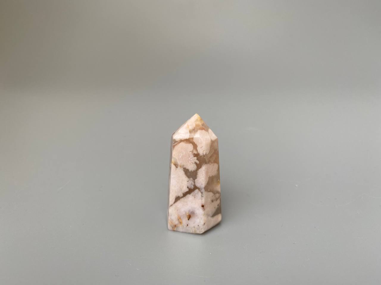 Столбик (обелиск) из цветочного халцедона 4,3х1,4х1,9 см ST-0034, фото 1