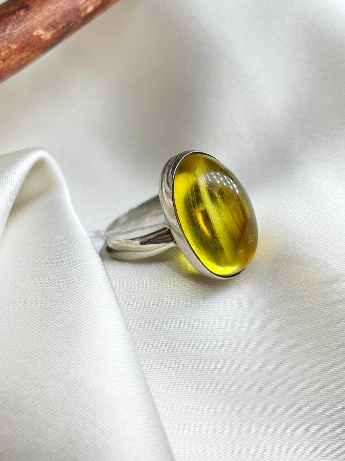 купить Кольцо из серебра с янтарем, 18 размер  , фото 3