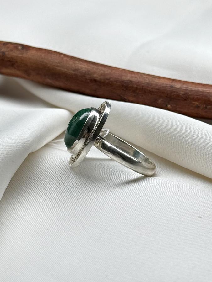 купить Кольцо из серебра с малахитом,16,5 размер  , фото 2