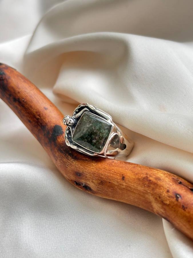 купить Кольцо из серебра с бериллом-изумрудом  , фото 2