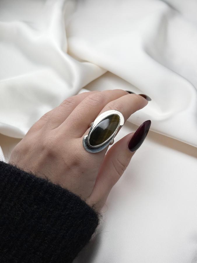 купить Кольцо из серебра с тигровым глазом, 17 размер  , фото 5