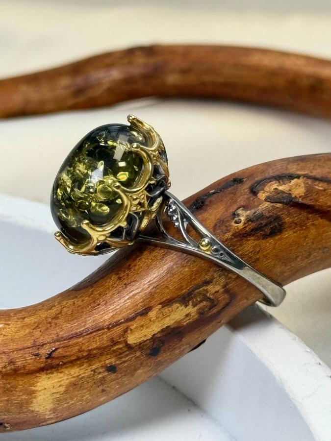 купить Кольцо из серебра с зеленым янтарем  , фото 2