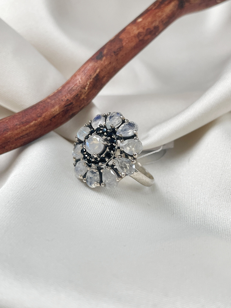 купить Кольцо из серебра с лунным камнем,17 размер  , фото 2