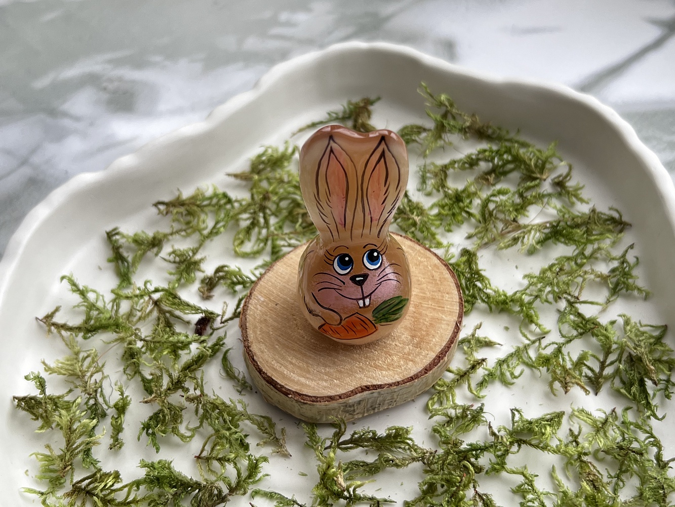 Заяц с морковкой из селенита  FG-0328, фото 2