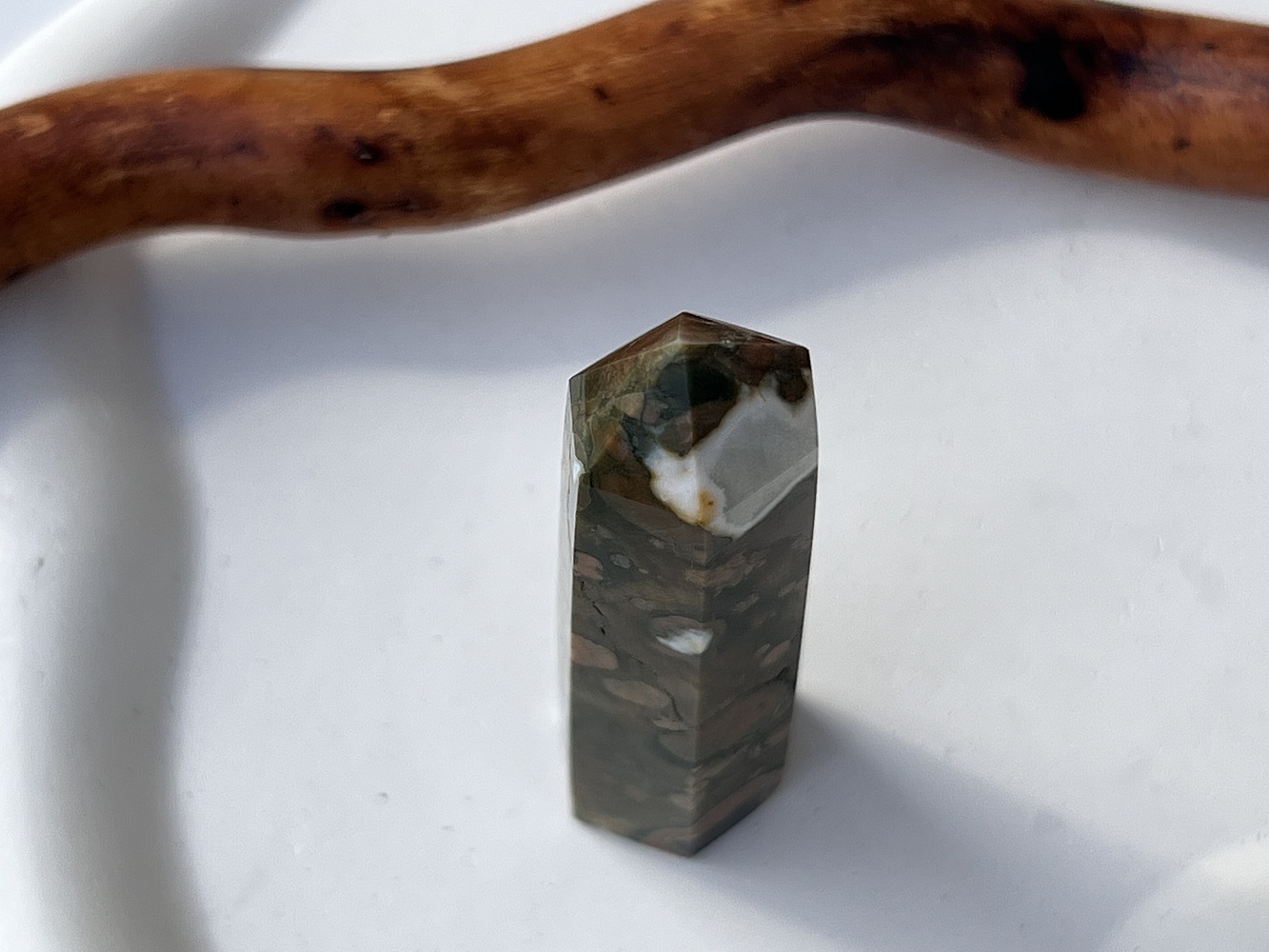 Столбик (обелиск) из яшмы, 1,9 х 2,2 х 7,8 см ST-0227, фото 3
