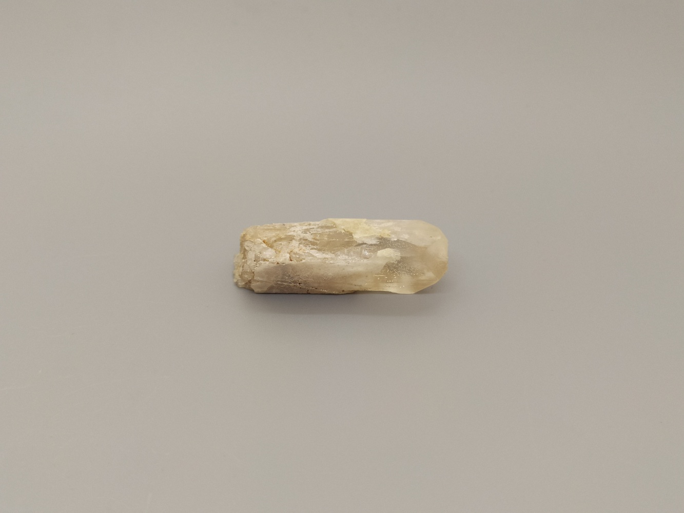 Данбурит, кристалл 1,4х1,9х4,8 см 2020119, фото 1