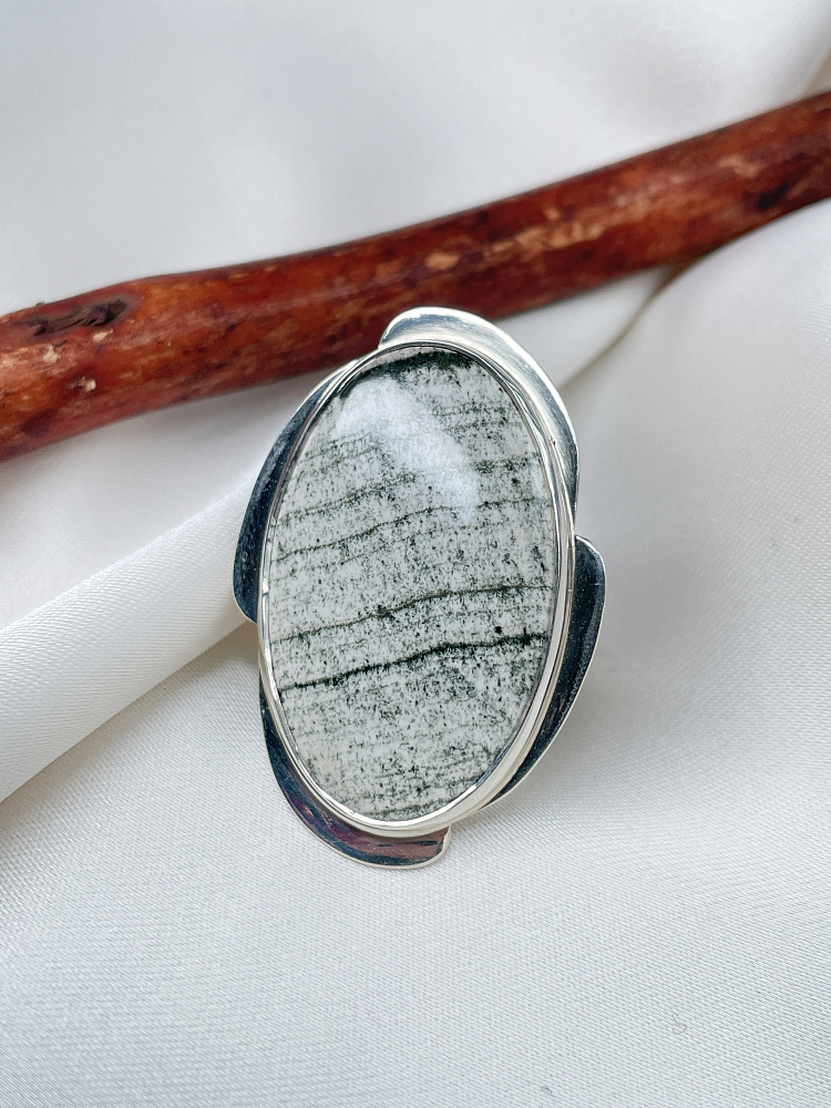 купить Кольцо из серебра с яшмой(скарн),16 размер , фото 2