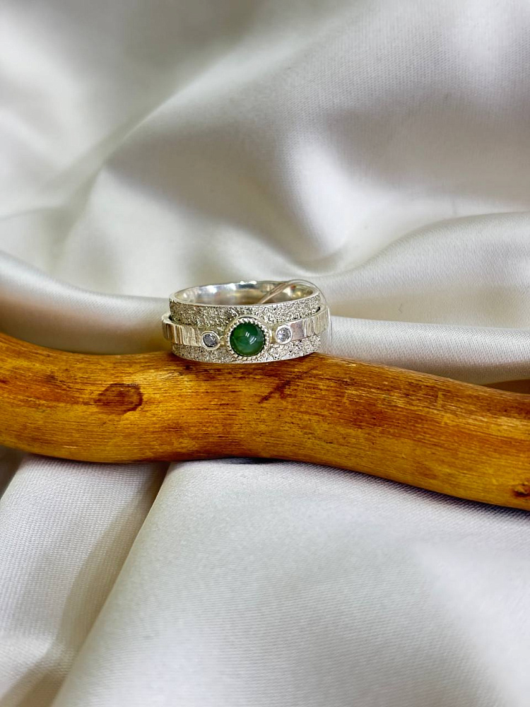 купить Кольцо из серебра с нефритом , фото 2