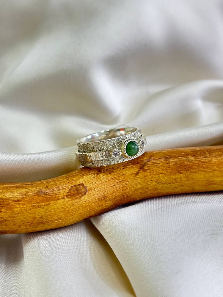 купить Кольцо из серебра с нефритом , фото 1