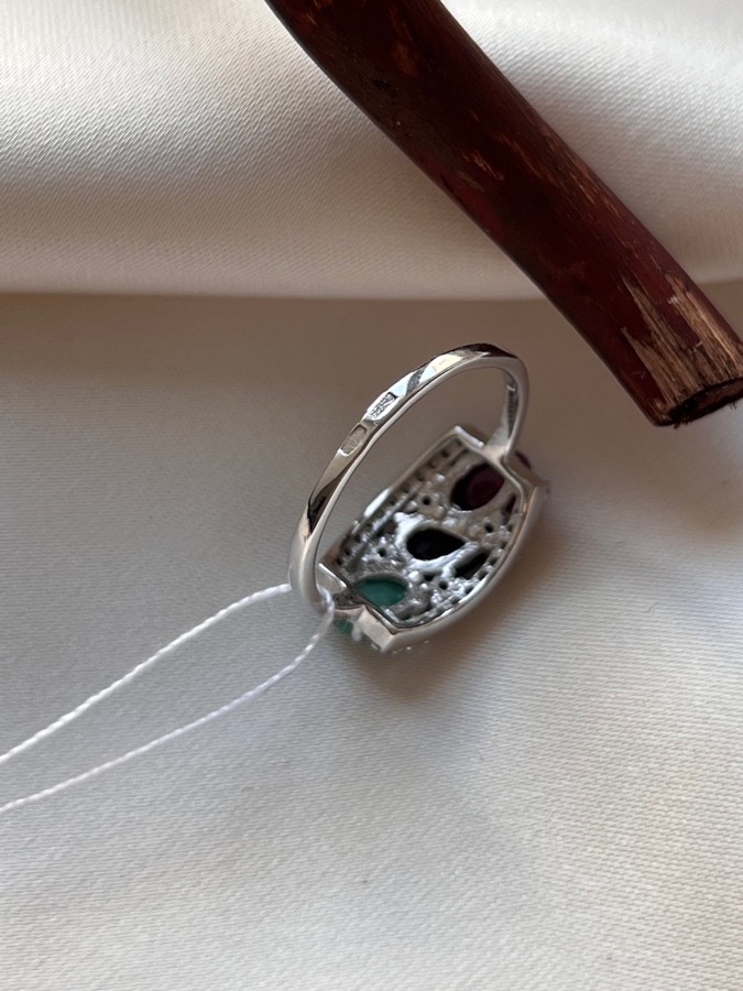 Кольцо из серебра с рубином, сапфиром, изумрудом в огранке, 17,5 размер 557627, фото 4