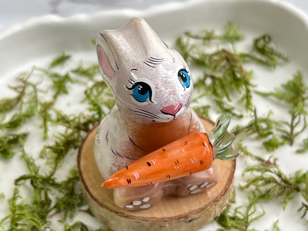 Кролик с морковкой из селенита  FG-0305, фото 1