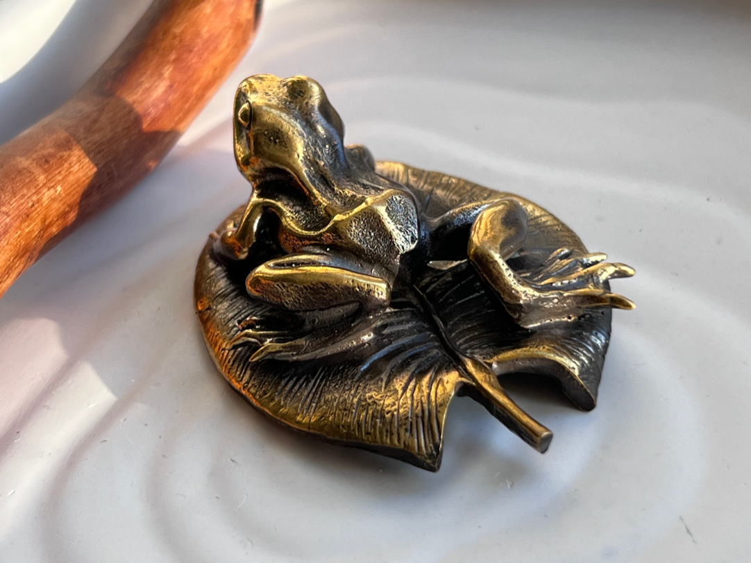 Лягушка на кувшинке из бронзы  FGB-0080, фото 4