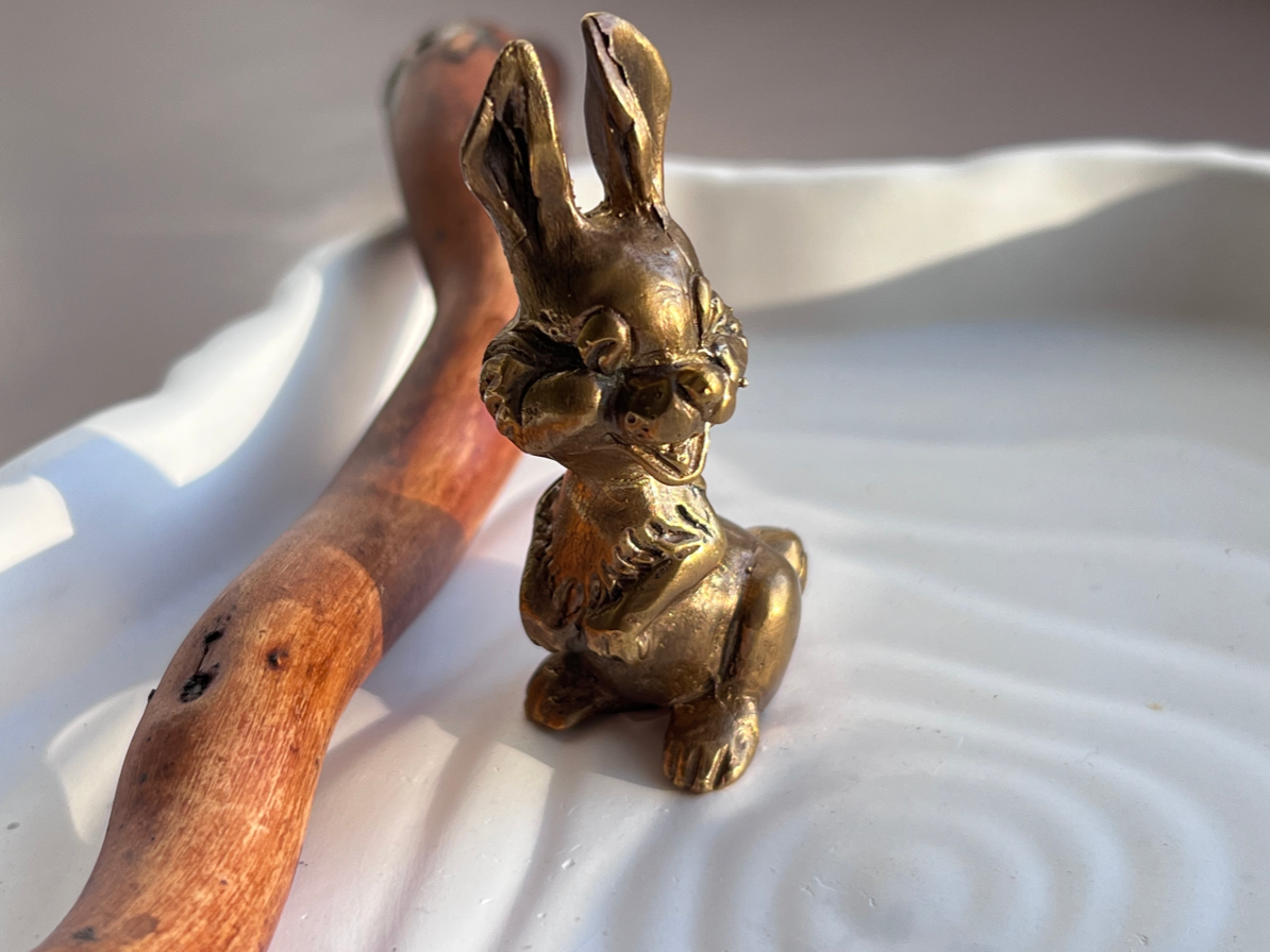 Статуэтка в виде зайца из бронзы  FGB-0073, фото 1