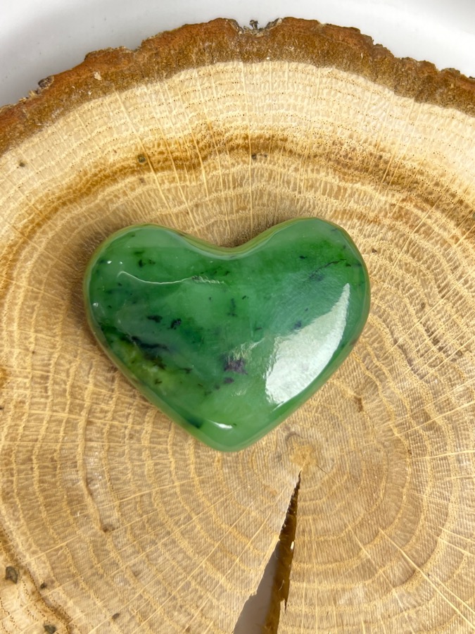 Сердце из нефрита, 1 х 3 х 3,7 см SR-0072, фото 1