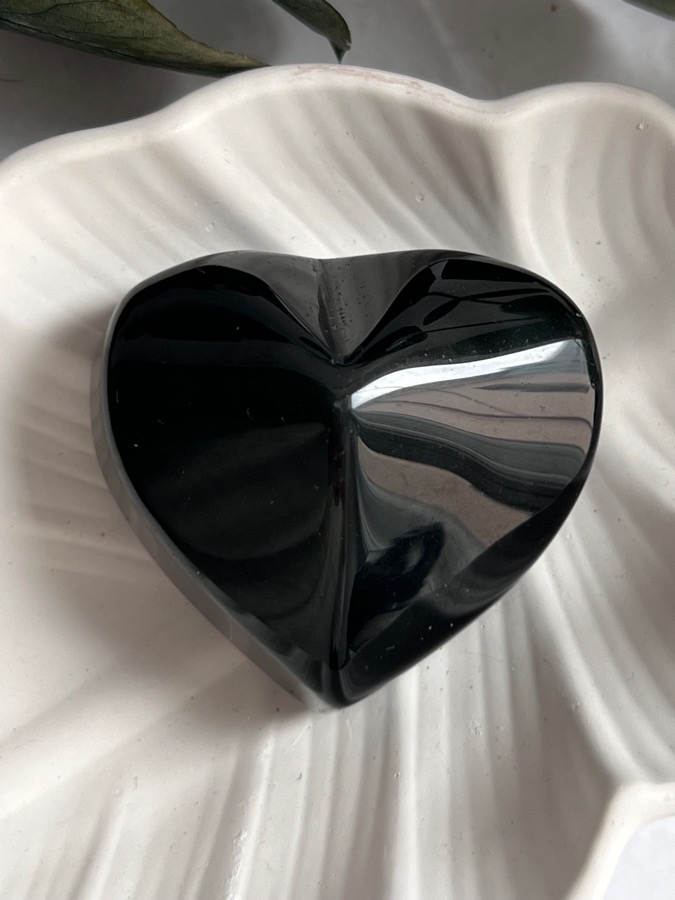 Сердце из обсидиана 3 х 4,8 х 5,3 см SR-0076, фото 1