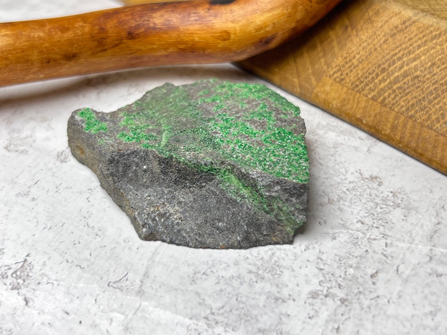 Уваровит (зелёный гранат), 1,3 х 4,7 х 5 см OBM-1428, фото 4