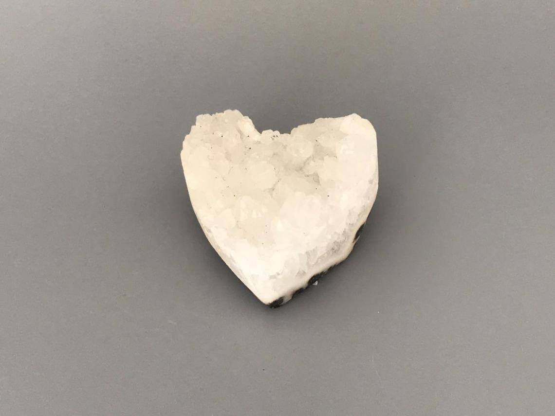 Горный хрусталь, друза в форме сердца 3,0х3,3х2,1 см DRU-0045, фото 1