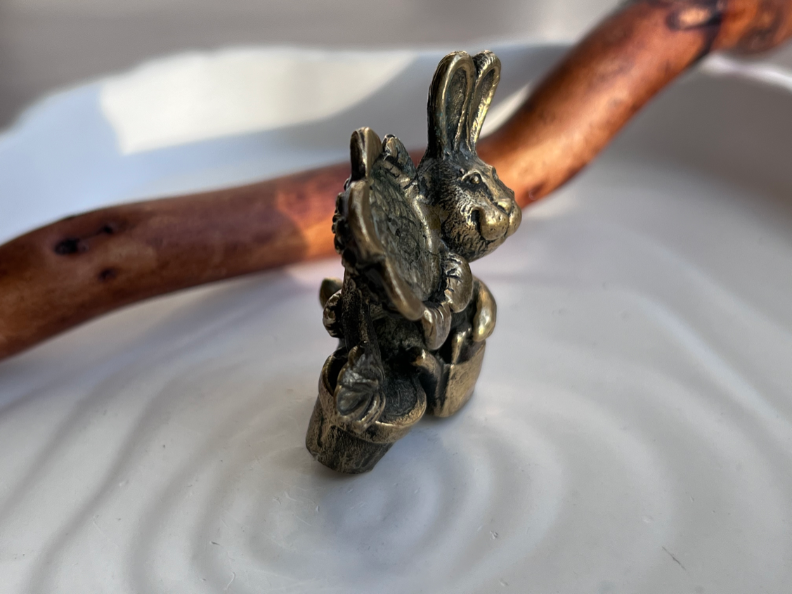 Колокольчик в виде зайца с подсолнухом из бронзы  FGB-0097, фото 4