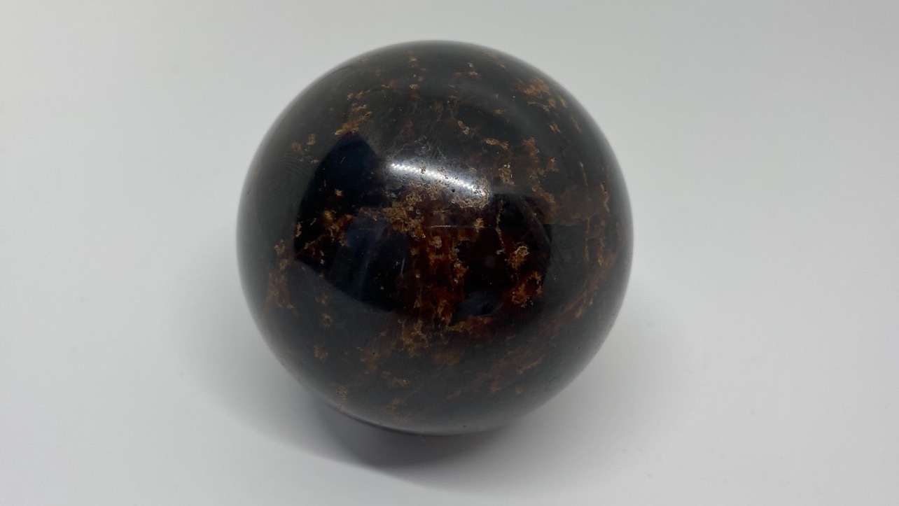 Шар из граната (альмандина) d-5,7 см SH-0166, фото 1